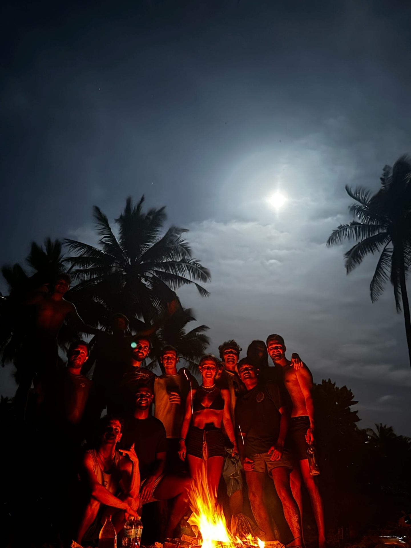 Bonfire under the moon, Juan & Lonely
